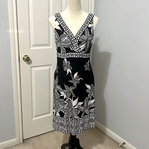 Cache v-neck and v-back graphic and floral dress.  Size L